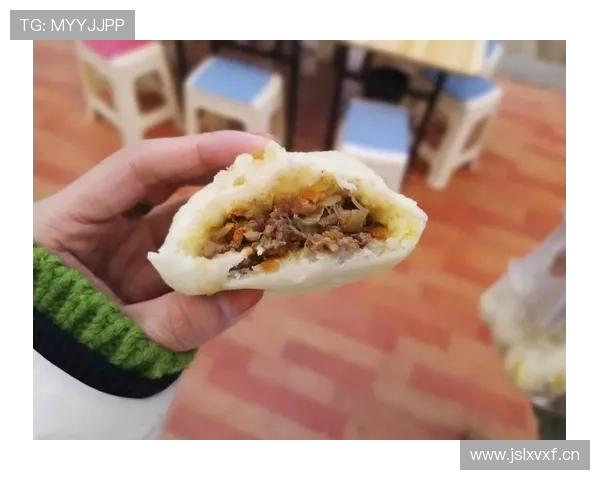 伊布拉希莫维奇一条早餐图就把我尴尬到不敢吃泡面了，鱼子酱随手撒的生活是啥神仙剧本