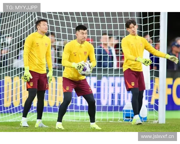 刷到颜骏凌随手戴的那块表，我的工资瞬间变得像玩具钱