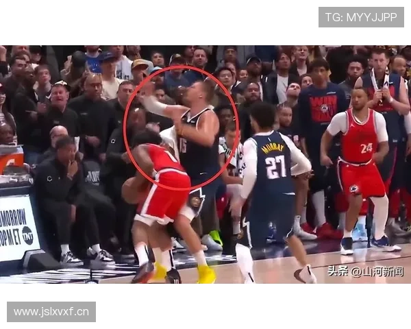 篮球裁判是如何判断“假摔”并执行判罚的? 篮球裁判是如何判断“假摔”并执行判罚的?