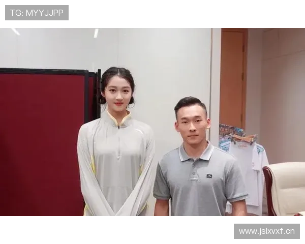 肖若腾球场上跟仙人一样，自律到连零食都能戒掉，真的活成了传说
