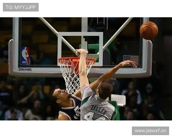 详细解读防守三秒 NBA 规则的定义与裁判判罚具体标准 详细解读防守三秒 NBA 规则的定义与裁判判罚具体标准